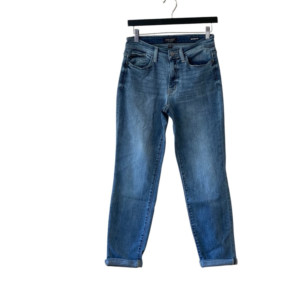 Judy Blue Mid-Rise Boyfriend Fit‎ Cuffed Skinny Jeans